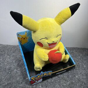 Pokemon Pikachu Holding Apple Plush Toy 9" (Tomy 2015) New in Box NWT